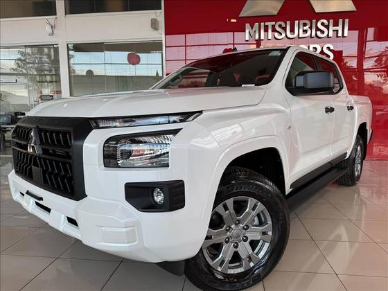 MITSUBISHI TRITON 2.4 BITURBO DIESEL CD GLS 4X4 AUTOMÁTICO